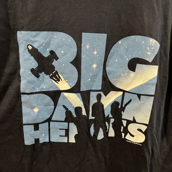 Collectible “Big Damn Heroes” T-shirt from Firefly TV Nathan Fillion - Picture 2 of 5